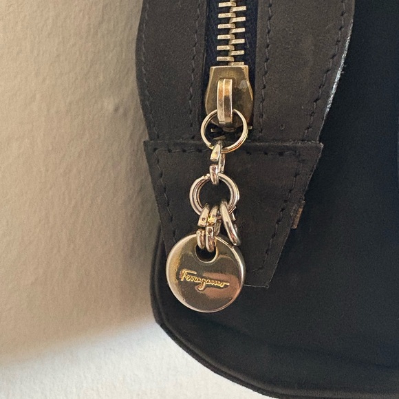 Vintage Salvatore Ferragamo Black Soft Leather/Suede Purse - Picture 11 of 15